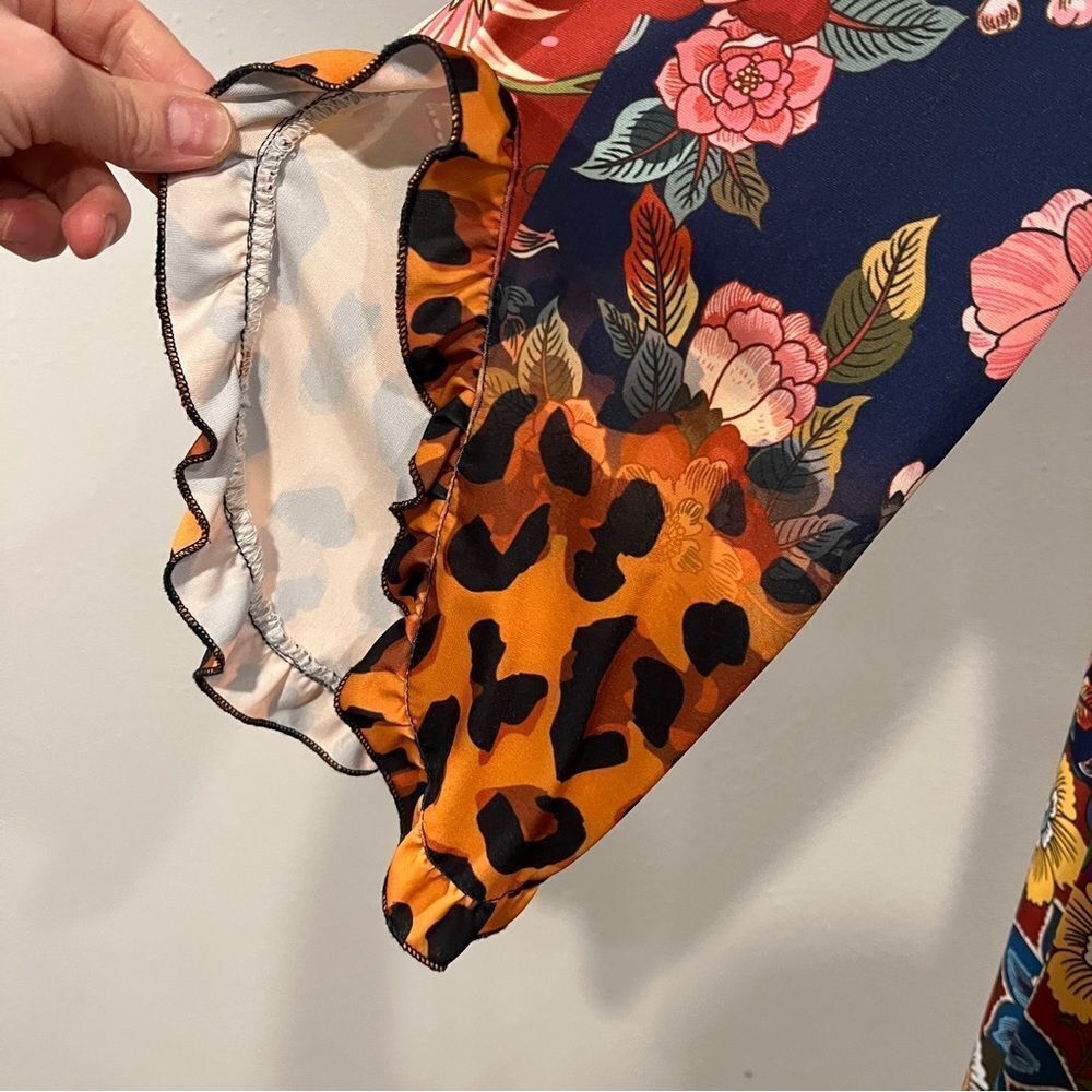 Patchwork Print Floral Rustic Red Long Sleeve Kne… - image 4